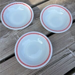 3 Ramequins Vintage 70’s Pyrex # 706 avec bandes rougesExcellente condition! (A)